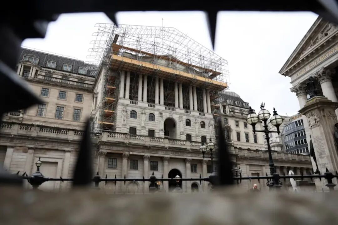 英镑GBPUSD强势信号出现！英国7月GDP大超预期，加息押注急升
